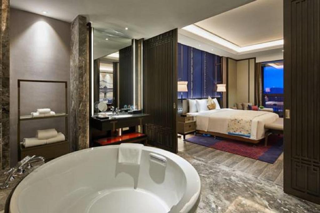 Wanda Realm Resort Nanning - Suite Con Balcón
