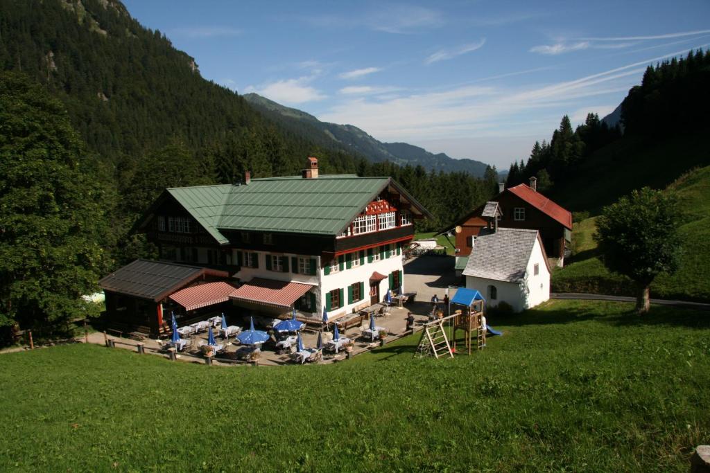 Příroda nedaleko penzionu – hostince