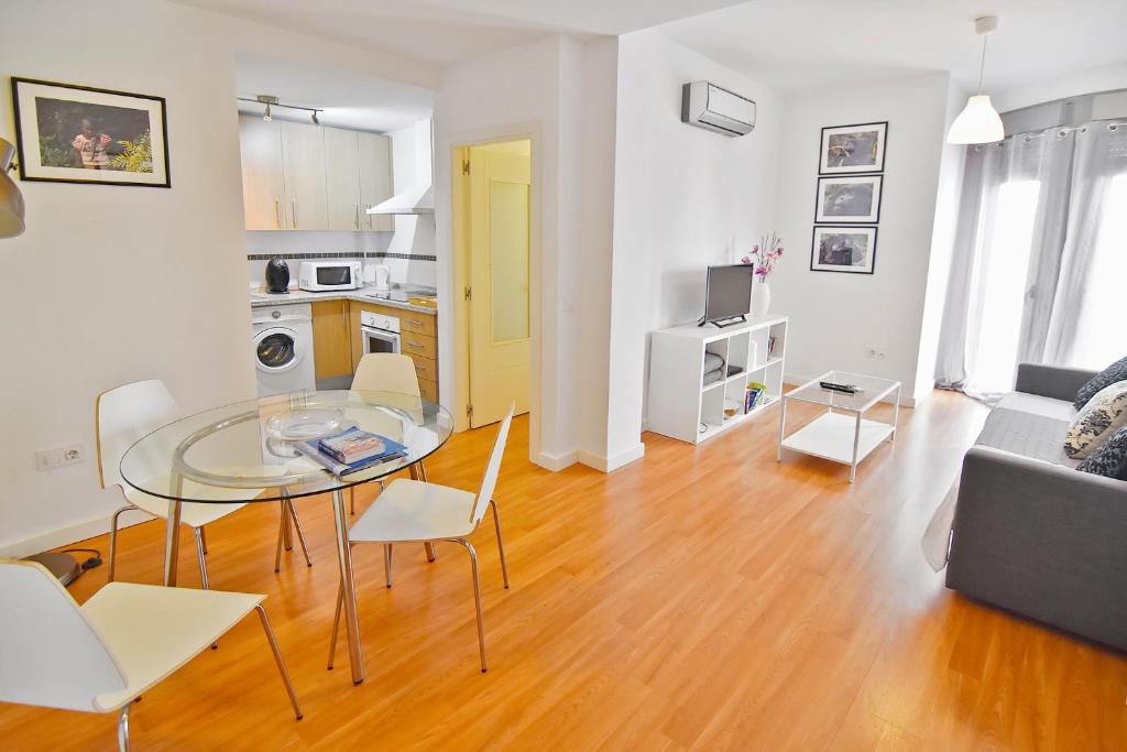 Kuchyňa alebo kuchynka v ubytovaní Serendipity Apartments