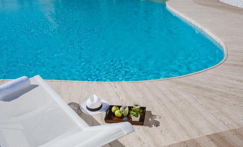 Bazén v ubytování Lebay Beach Hotel nebo v jeho okolí
