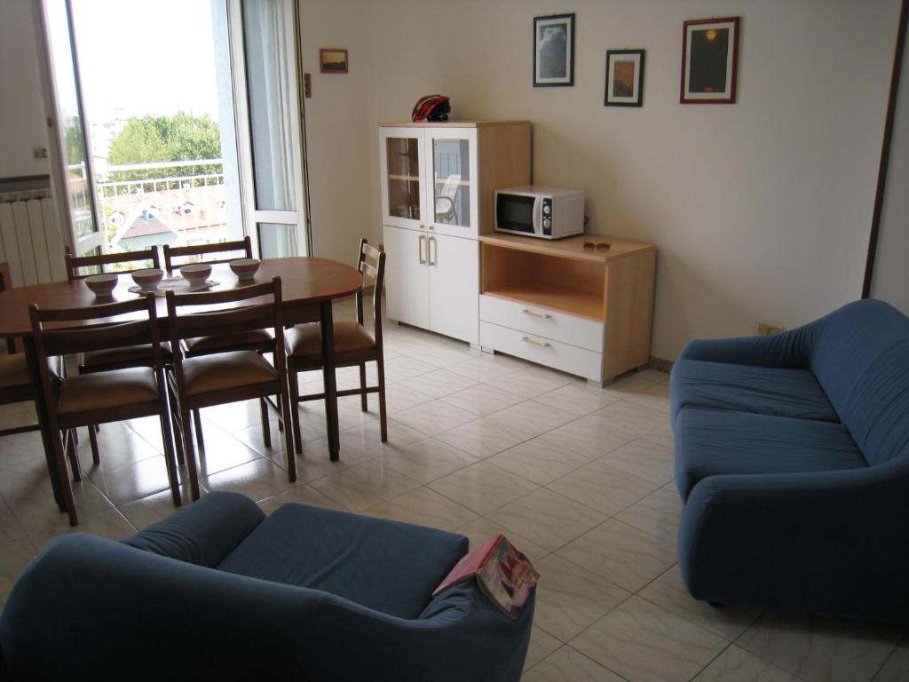 A seating area at Appartamento Adriatico