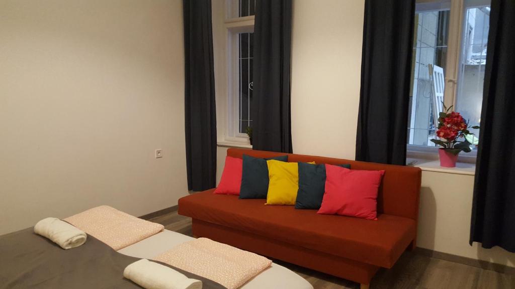 Posedenie v ubytovaní Michael Apartment with 2 Rooms near Gozsdu udvar