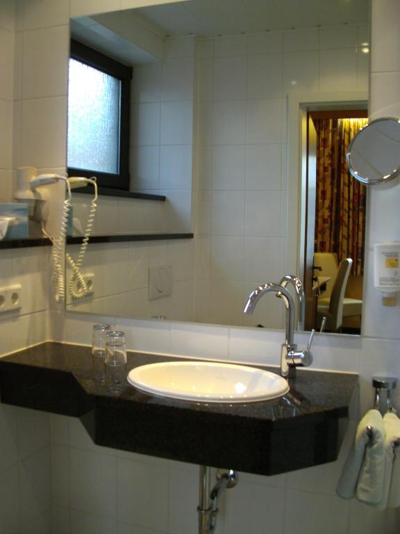 Hotel Goldenes Fass in Rothenburg ob der Tauber - Chambre Triple Standarde