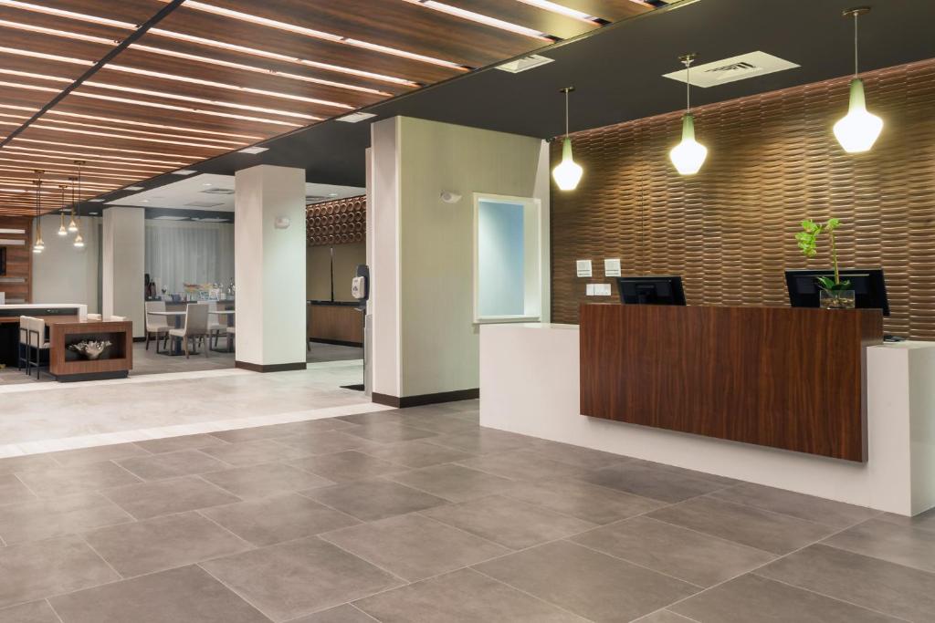 Wingate by Wyndham Altoona Downtown/Medical Center photo