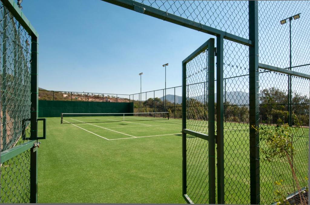 Tenis a/nebo squash v ubytování Villas Toscanas nebo okolí