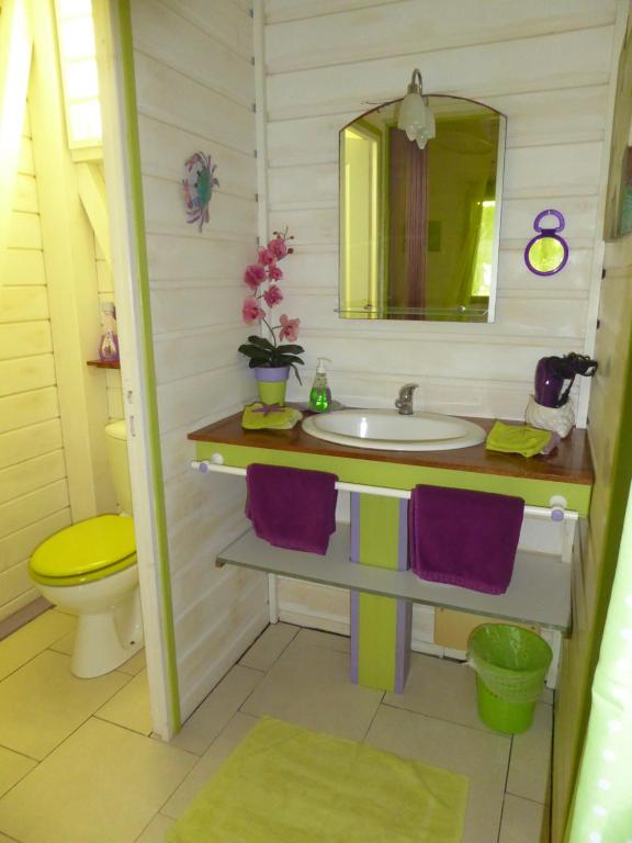 Koupelna v ubytování Coco Bungalows