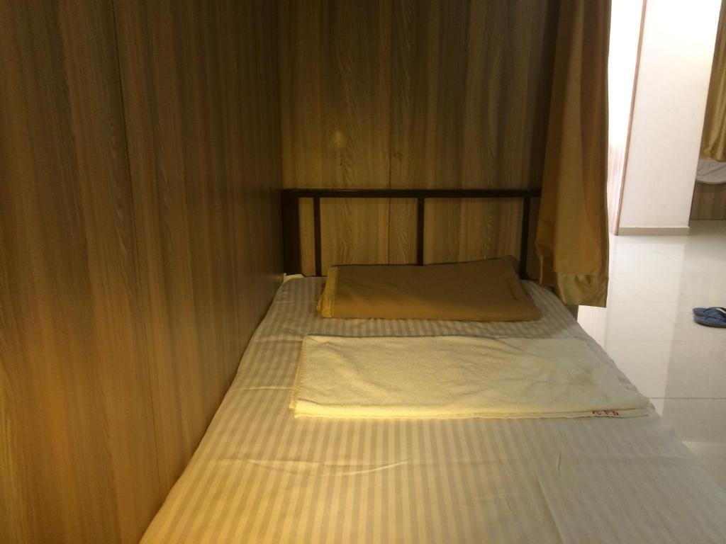 golden dormitory - Eenpersoonsbed In Slaapzaal Met 10 Bedden