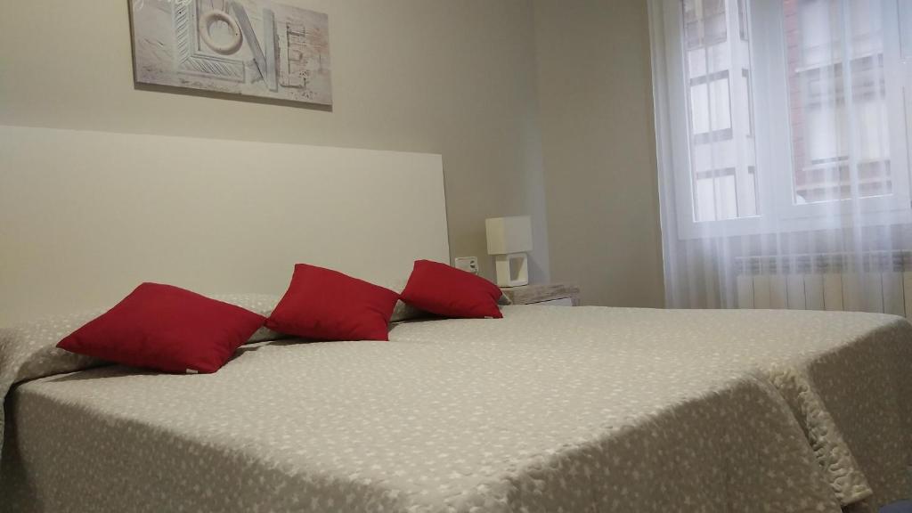 Postel nebo postele na pokoji v ubytování San Anton Centro Apartment