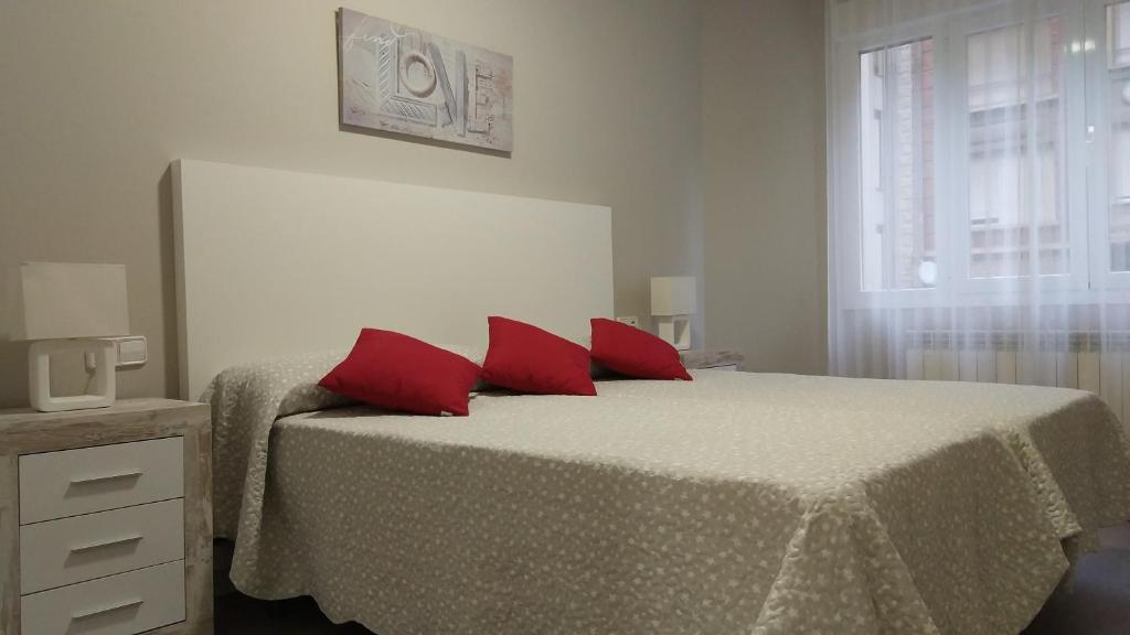 Postel nebo postele na pokoji v ubytování San Anton Centro Apartment