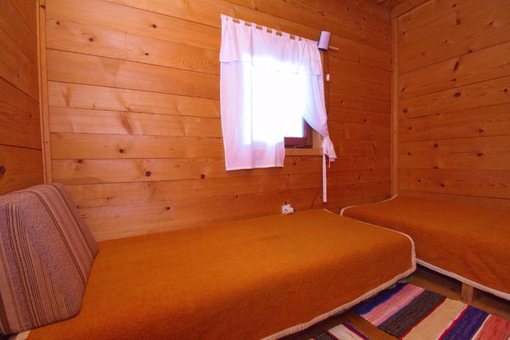 Prostor za sedenje u objektu Cabin Menka