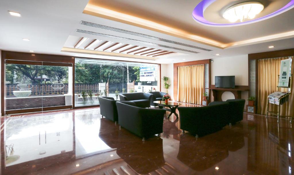 Posezení v ubytování Treebo Premium Akshaya Mahal Inn