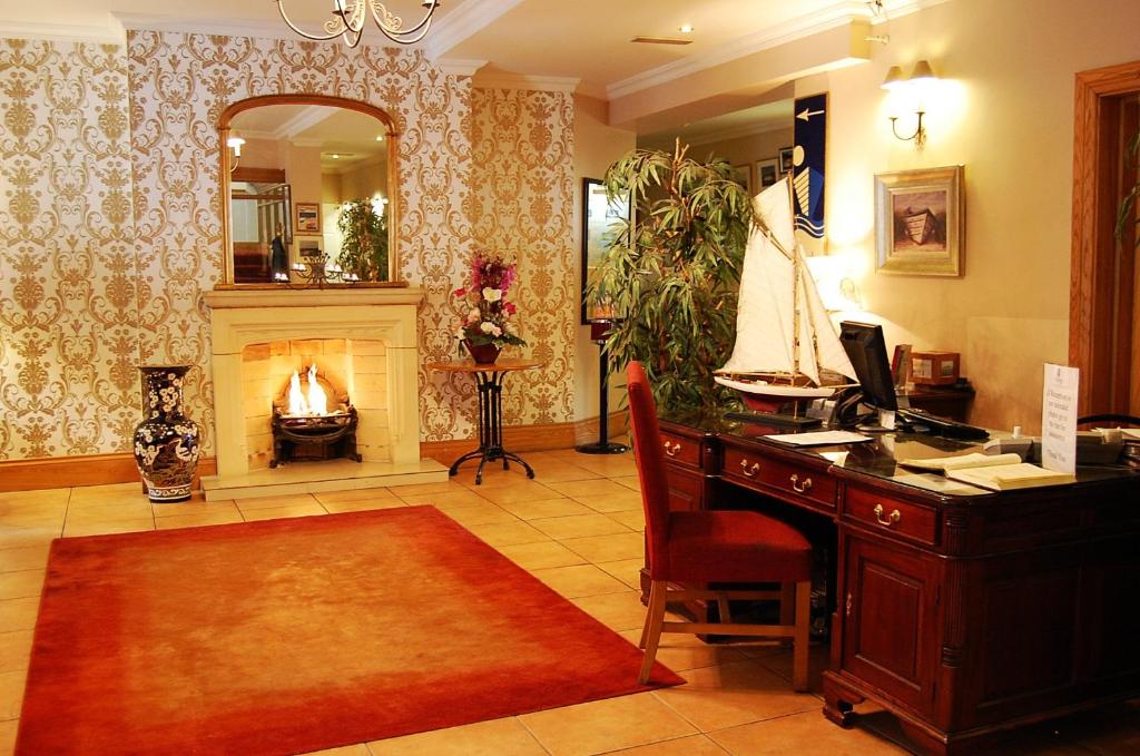 Φωτογραφία από το άλμπουμ του WatersEdge Hotel σε Cobh