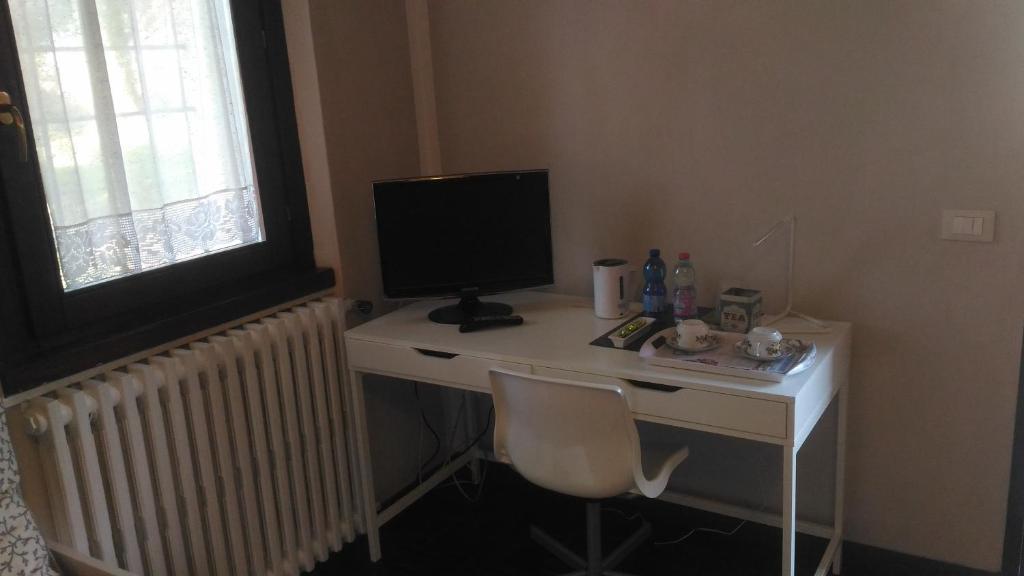 Příslušenství pro přípravu čaje a kávy v ubytování B&B Casa Manuela