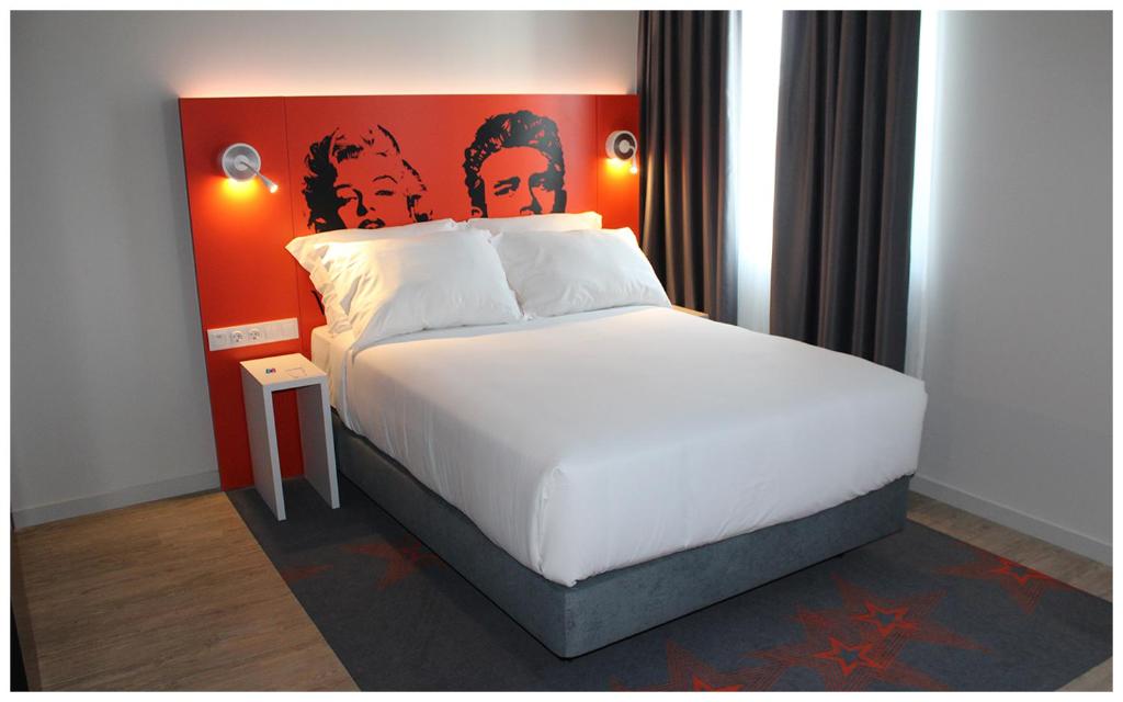 Uma cama ou camas num quarto em Star inn Lisbon Airport