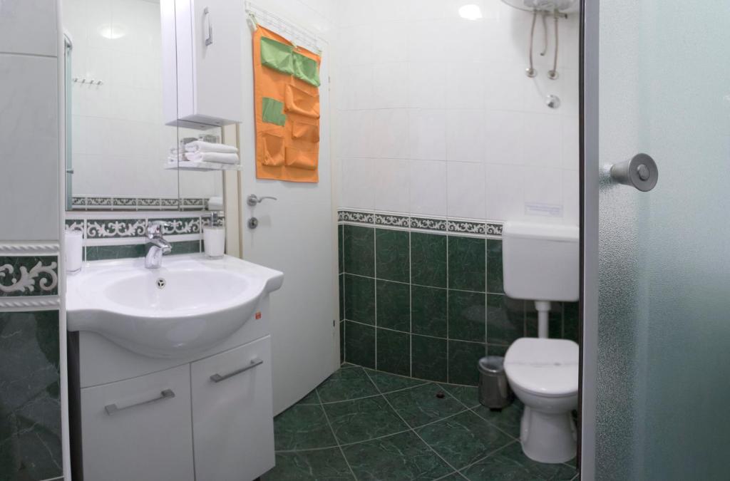 Central Old Town Rooms - 8