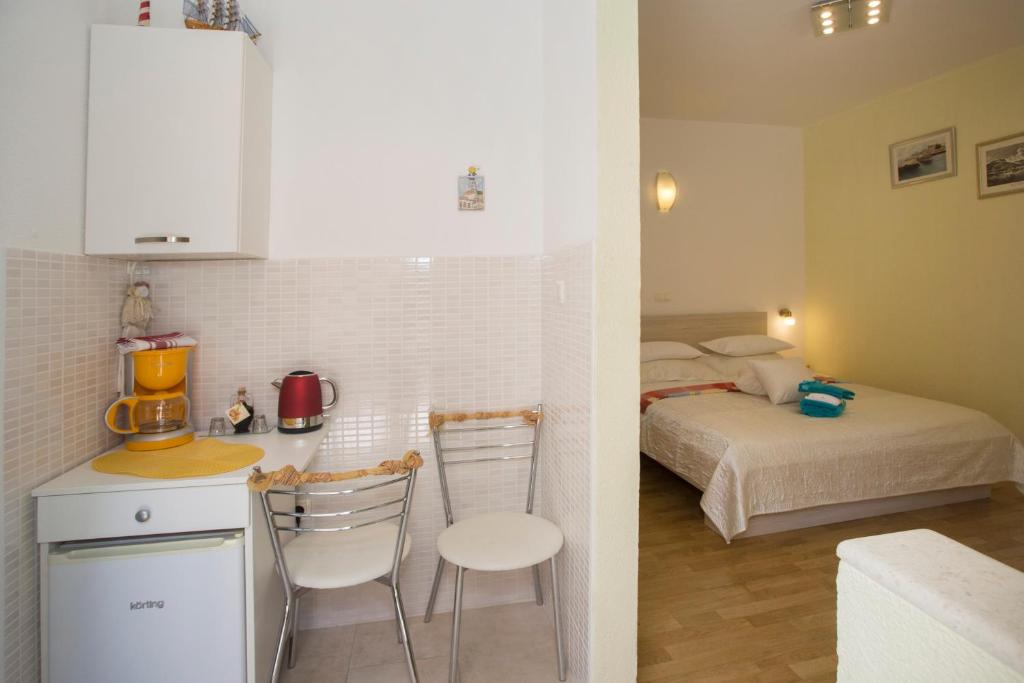 Central Old Town Rooms - 1