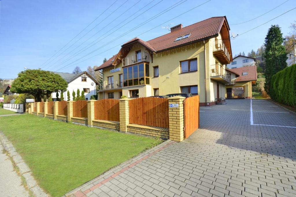 Budova, kde se bed and breakfast nachází