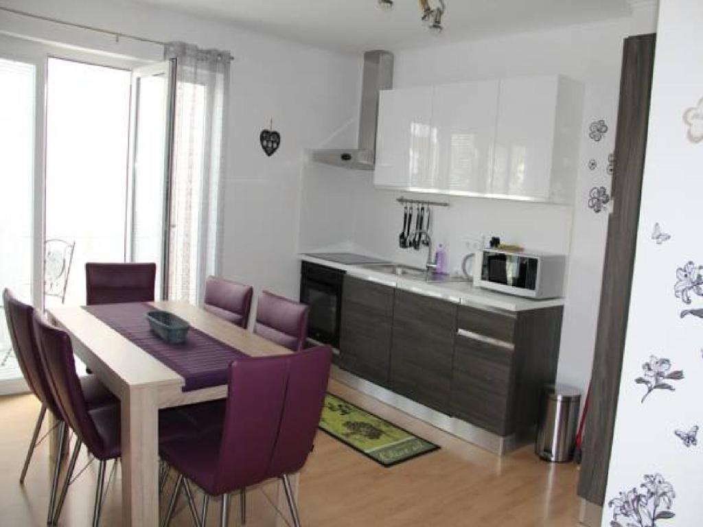 Kuchyňa alebo kuchynka v ubytovaní Apartments Grazia 111 - Jarun Lake