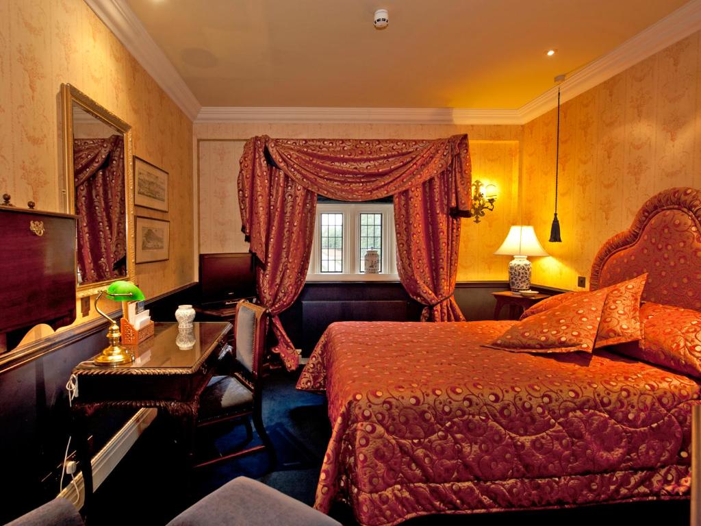 Posezení v ubytování Coombe Abbey Hotel