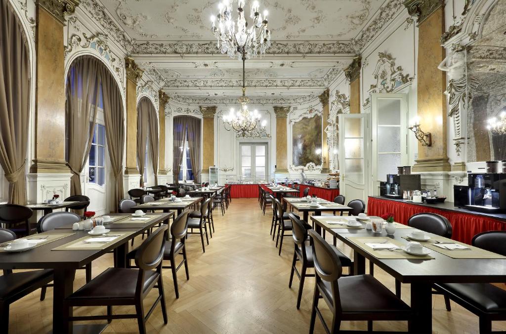 Restaurace v ubytování Eurostars Park Hotel Maximilian