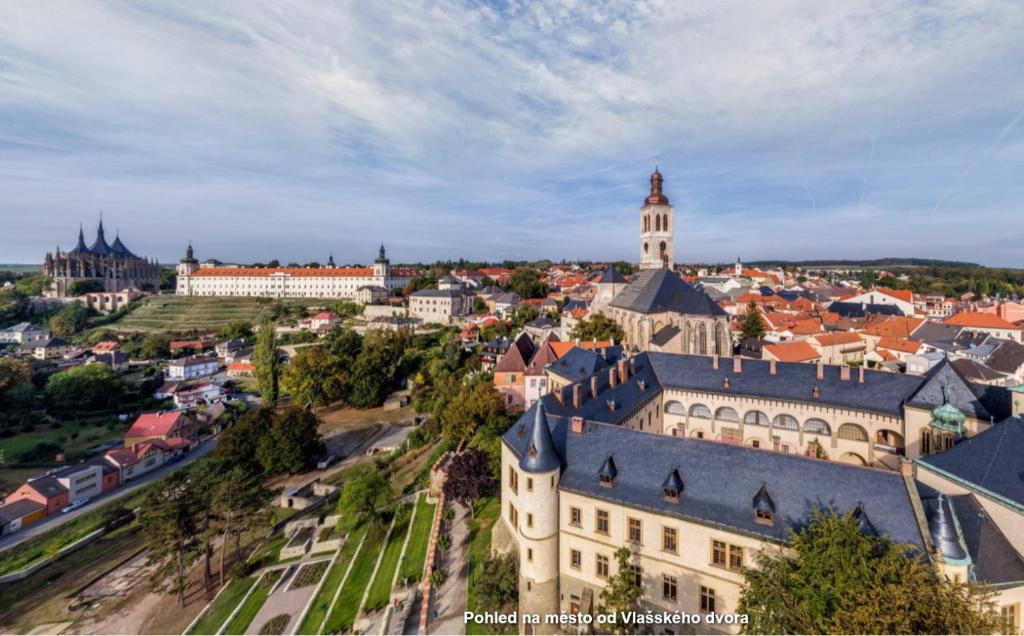 Comfortable apartments under the St. Barbara´s Cathedral - 14