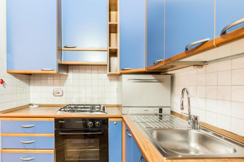 Emilia Levante 2, Bologna by Short Holidays - Deluxe Apartment