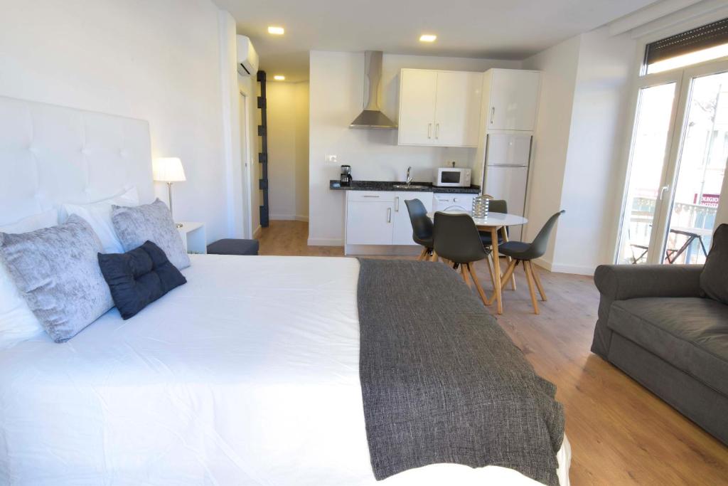 Premium Historic Center & Parking - 15