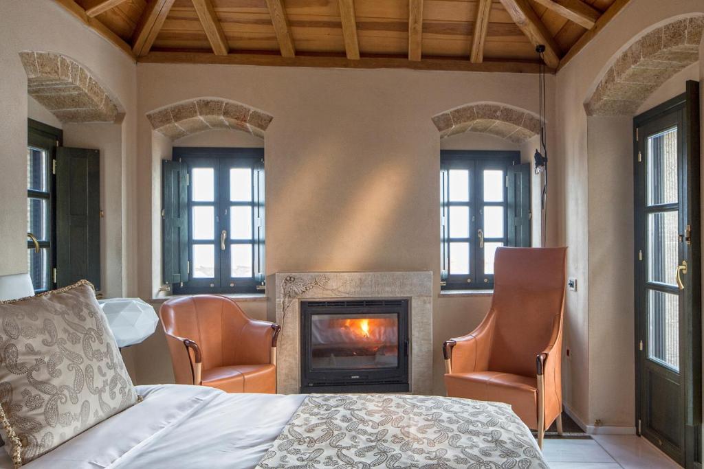 Posezení v ubytování Moni Emvasis Luxury Suites