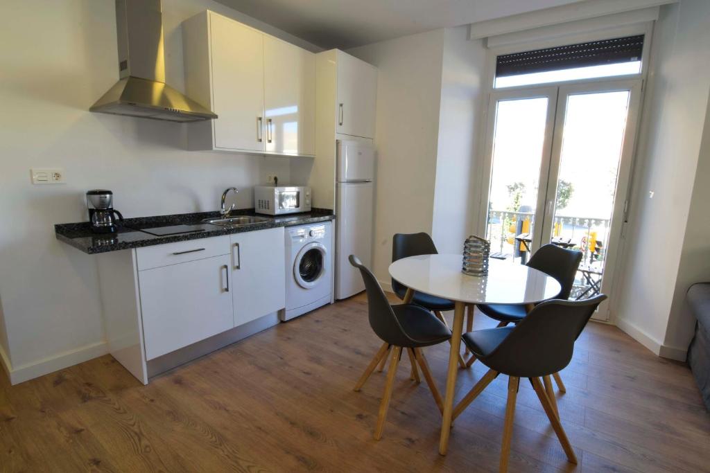 Premium Historic Center & Parking - 4