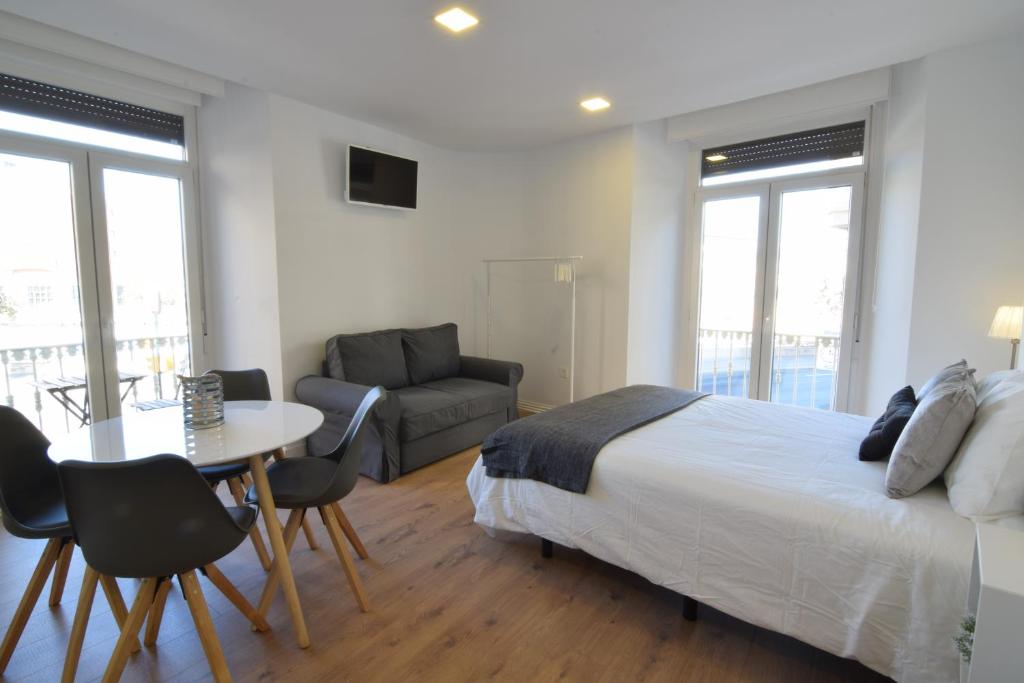 Premium Historic Center & Parking - 17