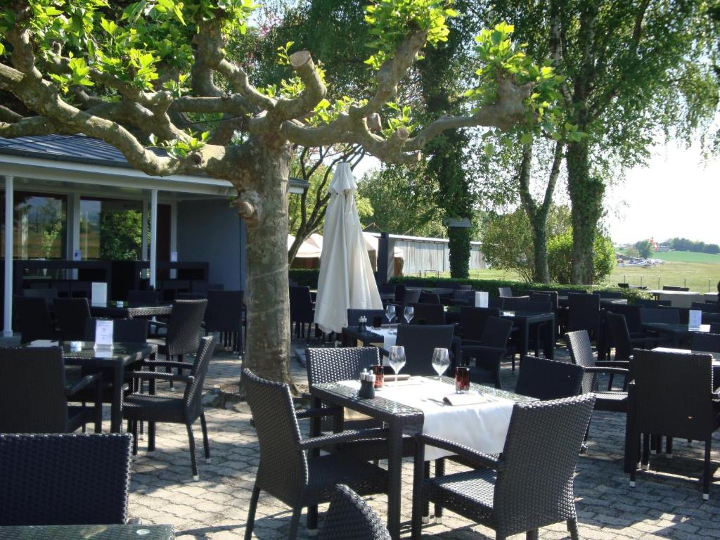 Restaurace v ubytování Relais de l'Aérodrome