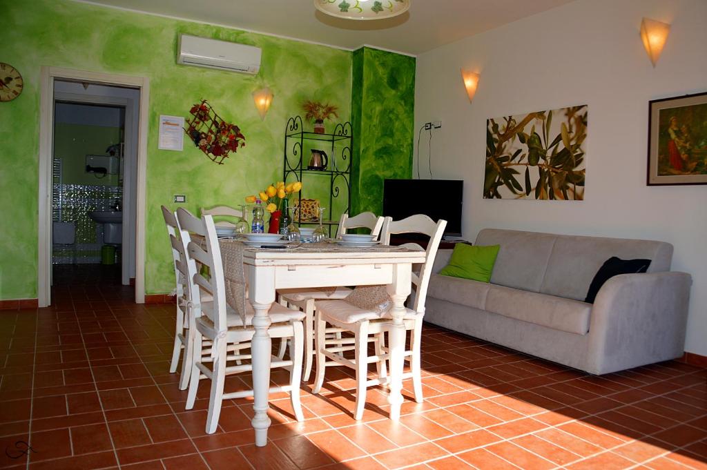 Część wypoczynkowa w obiekcie Agriturismo La Spiga