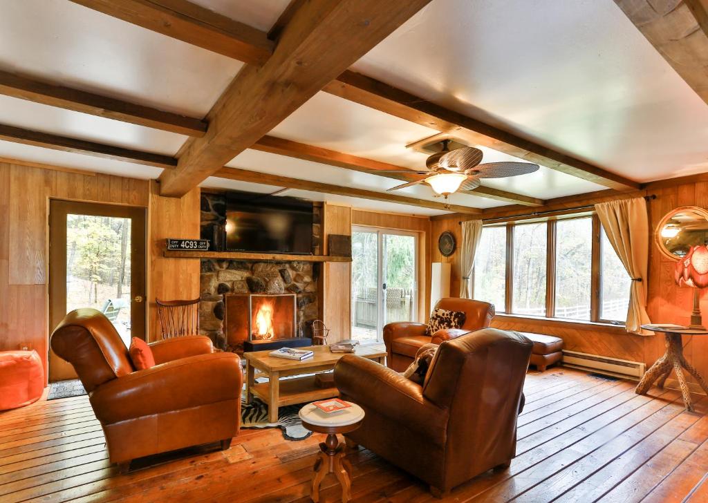 A seating area at The Kaaterskill