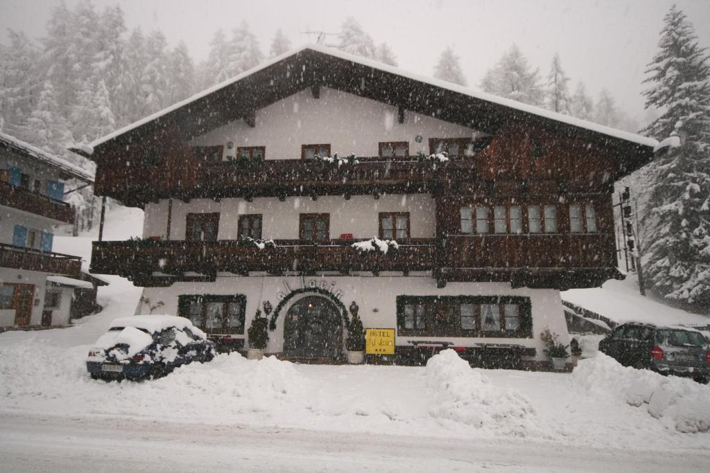 Hotel Al Larin v zimě