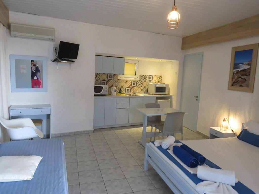 Кухня или мини-кухня в Blue Beach Villas Apartments
