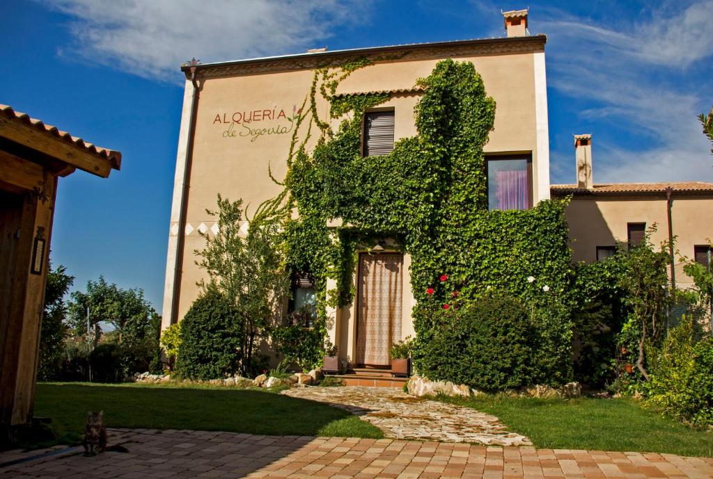 Foto dalla galleria di Casa Rural Alquería de Segovia a Tizneros