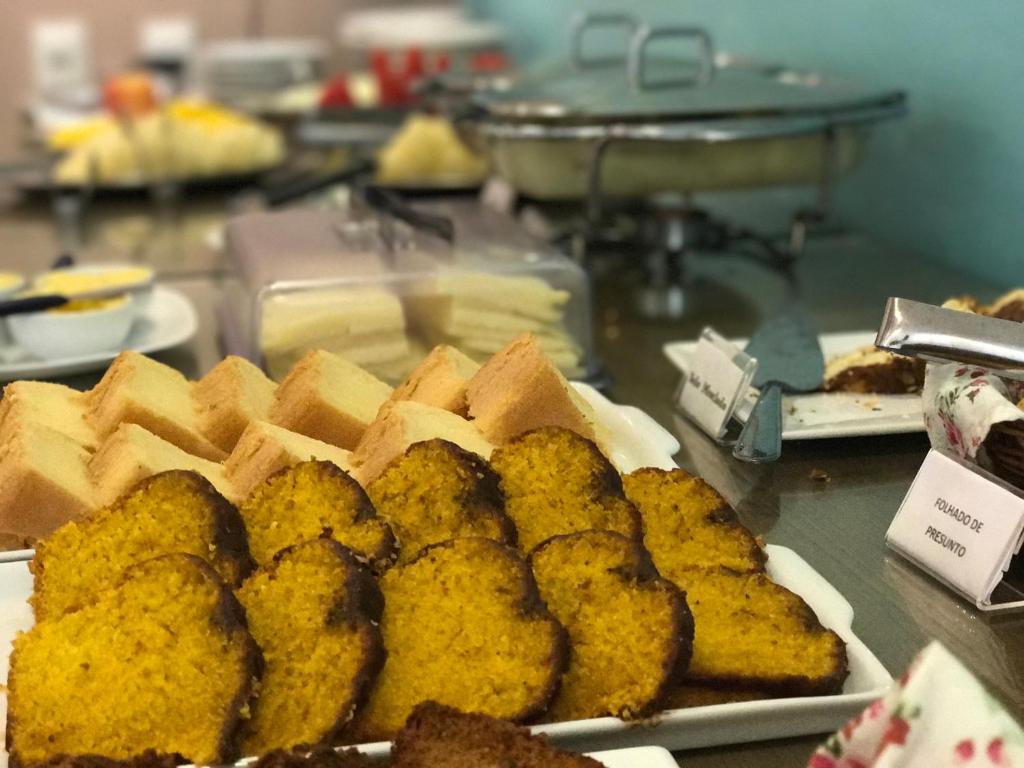 Comida no hotel ou em algum lugar perto