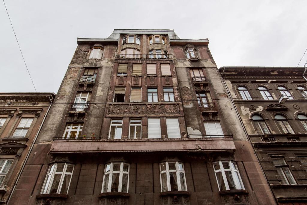 Budova, v ktorej sa apartmán nachádza