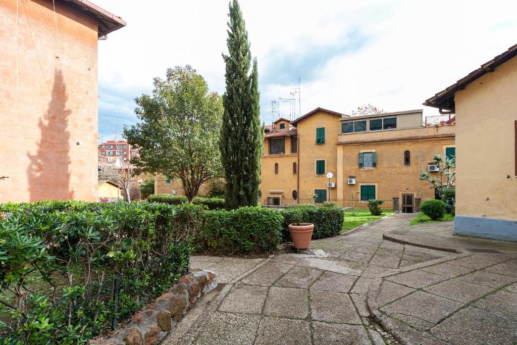 ローマにあるROME HOUSE Lotto29 a Quiet Home in Garbatella an amazing neighborhoodのギャラリーの写真