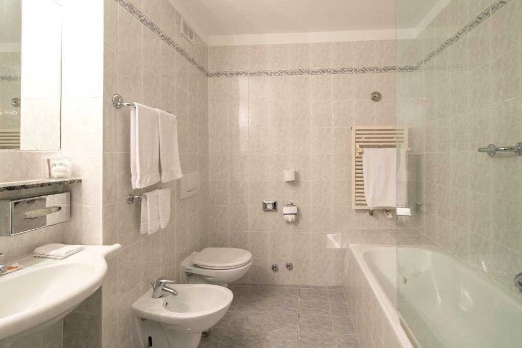 Koupelna v ubytování Hotel Campione