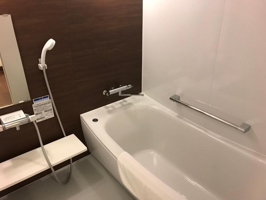横滨文华大酒店的一间浴室