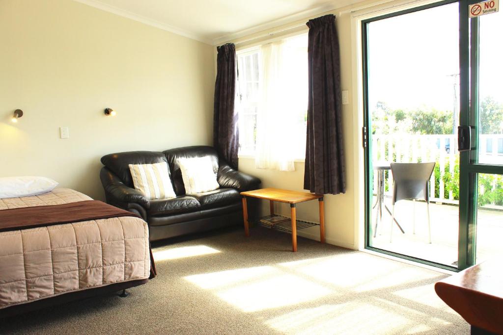 
Executive One-Bedroom Suite
