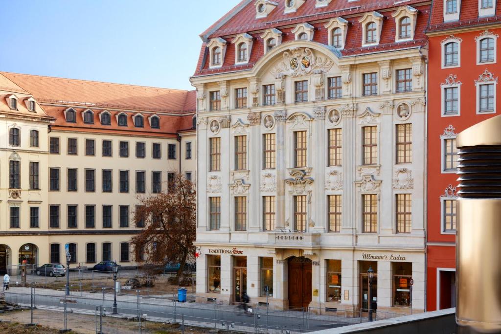 Budova, kde se aparthotel nachází
