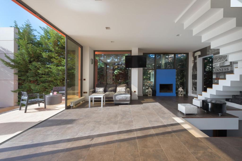 A balcony or terrace at Almond Villa