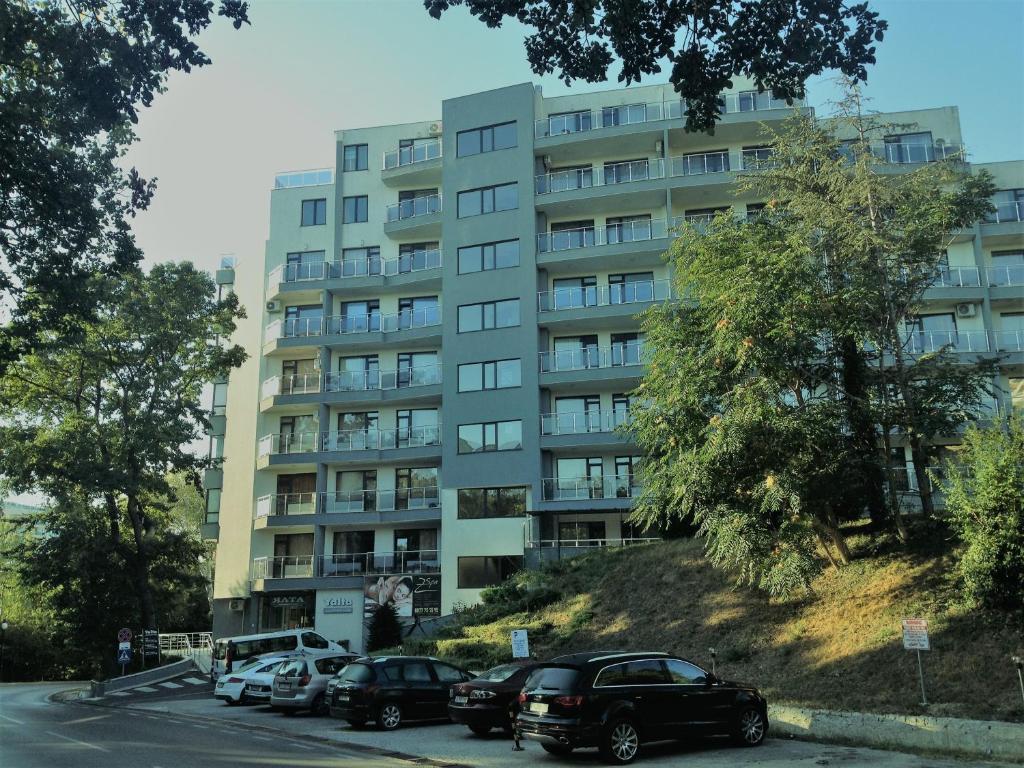 Apartments Yalta - Two-Bedroom Apartment