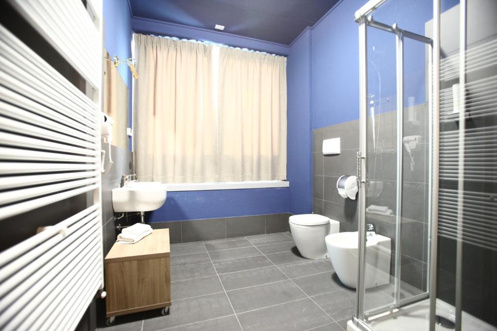 Koupelna v ubytování Valtidone Hotel