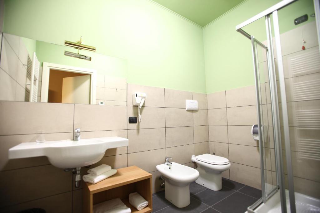 Koupelna v ubytování Valtidone Hotel