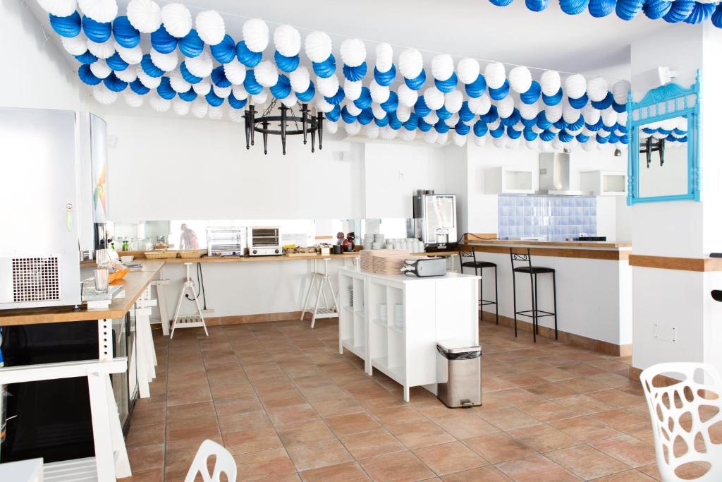 Kuchyň nebo kuchyňský kout v ubytování Hotel Eliseos