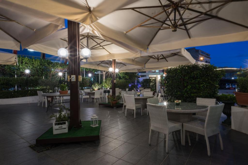 Magri's Hotel - Resim 36