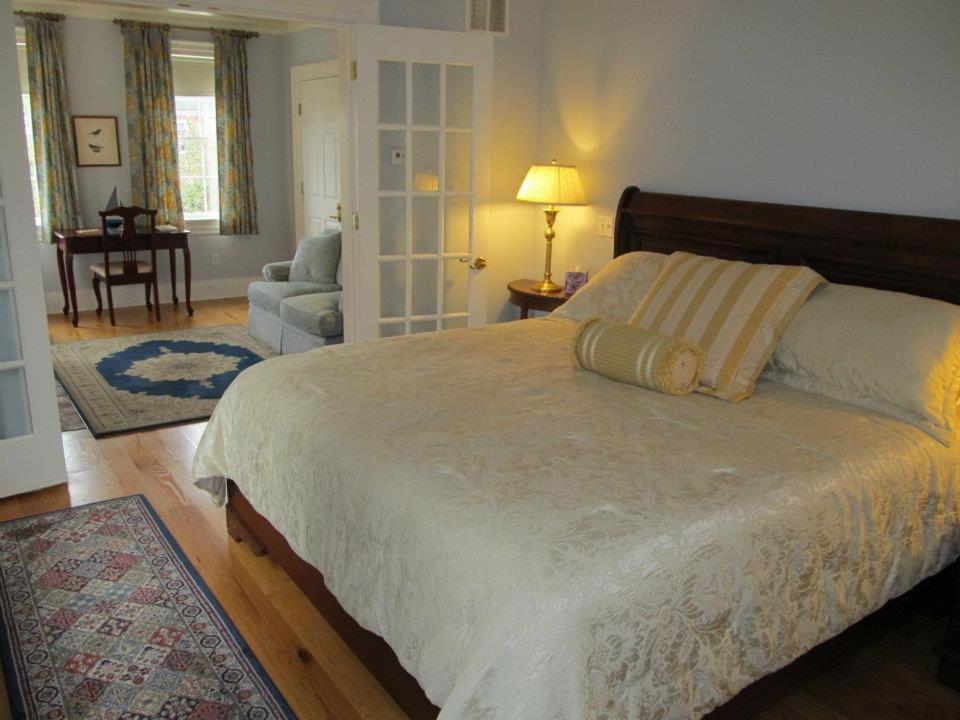 Gallery image of Compass Rose Inn in Newburyport